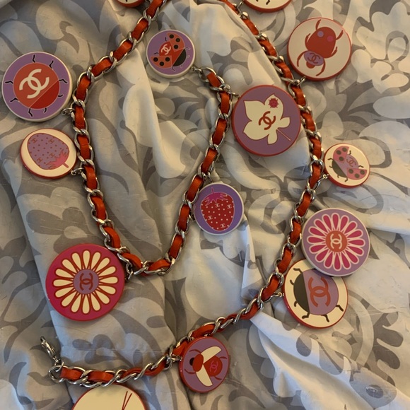 Vintage Authentic Chanel red leather chain belt / necklace rare CC logos! - Picture 16 of 16